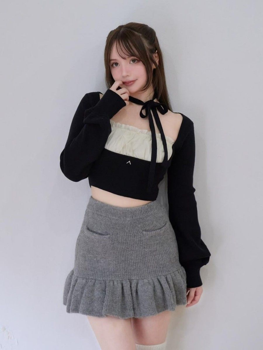 andmary Mew frill tops ブラック|Yahoo!フリマ(旧PayPayフリマ) andmary Mew frill tops ブラック|Yahoo!フリマ(旧PayPayフリマ)