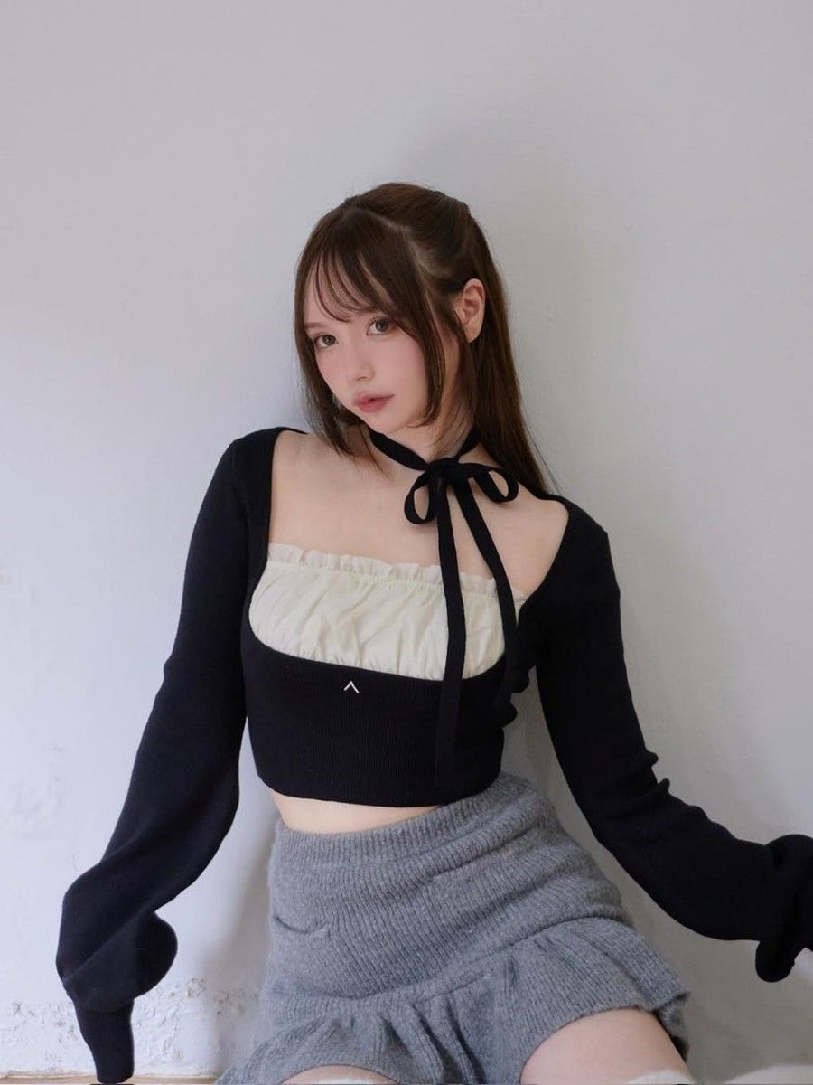 andmary Mew frill tops ブラック|Yahoo!フリマ(旧PayPayフリマ) andmary Mew frill tops ブラック|Yahoo!フリマ(旧PayPayフリマ)