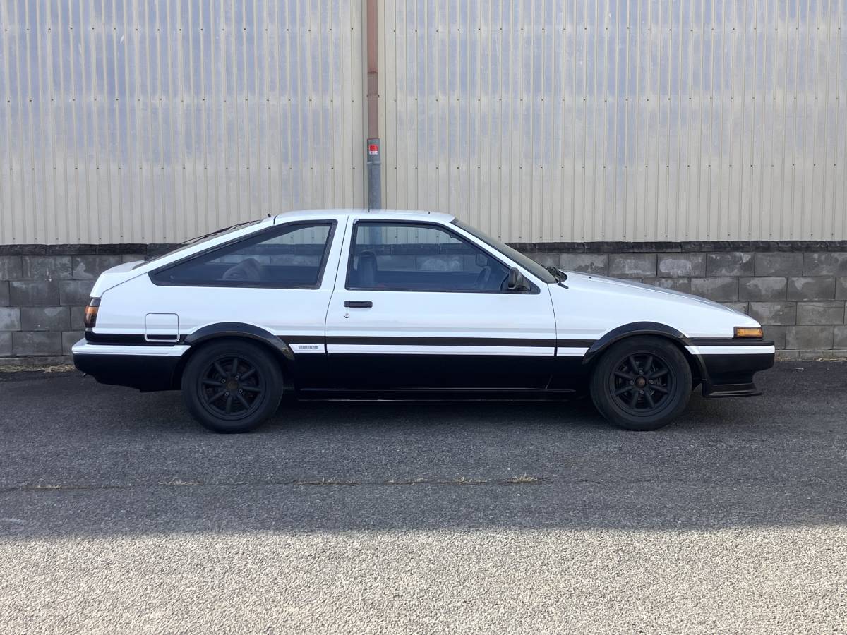 AE86 トレノ 前期 GTV ボディ程度良好 フル内装 サンルーフ エアコン S59年式 3ドア 車高調 LSD フジツボマフラー ハチロク 頭文字D レビン_画像5