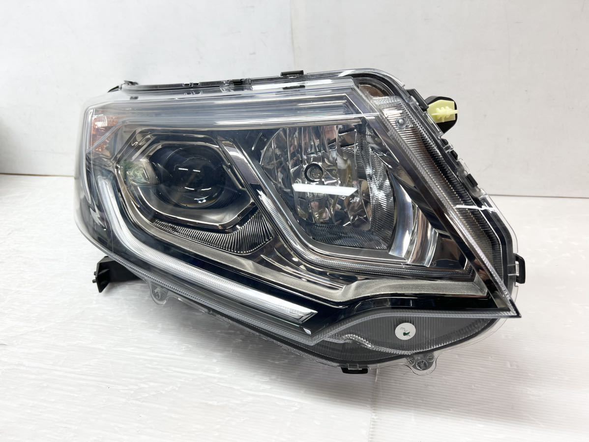 ★送料込★即決 ステップワゴン スパーダ RP3/RP4 前期 純正 LED 右 ヘッドライト ランプ 33100-TAA-911 LE14C6331 ホンダ 送料無料 5562_画像3