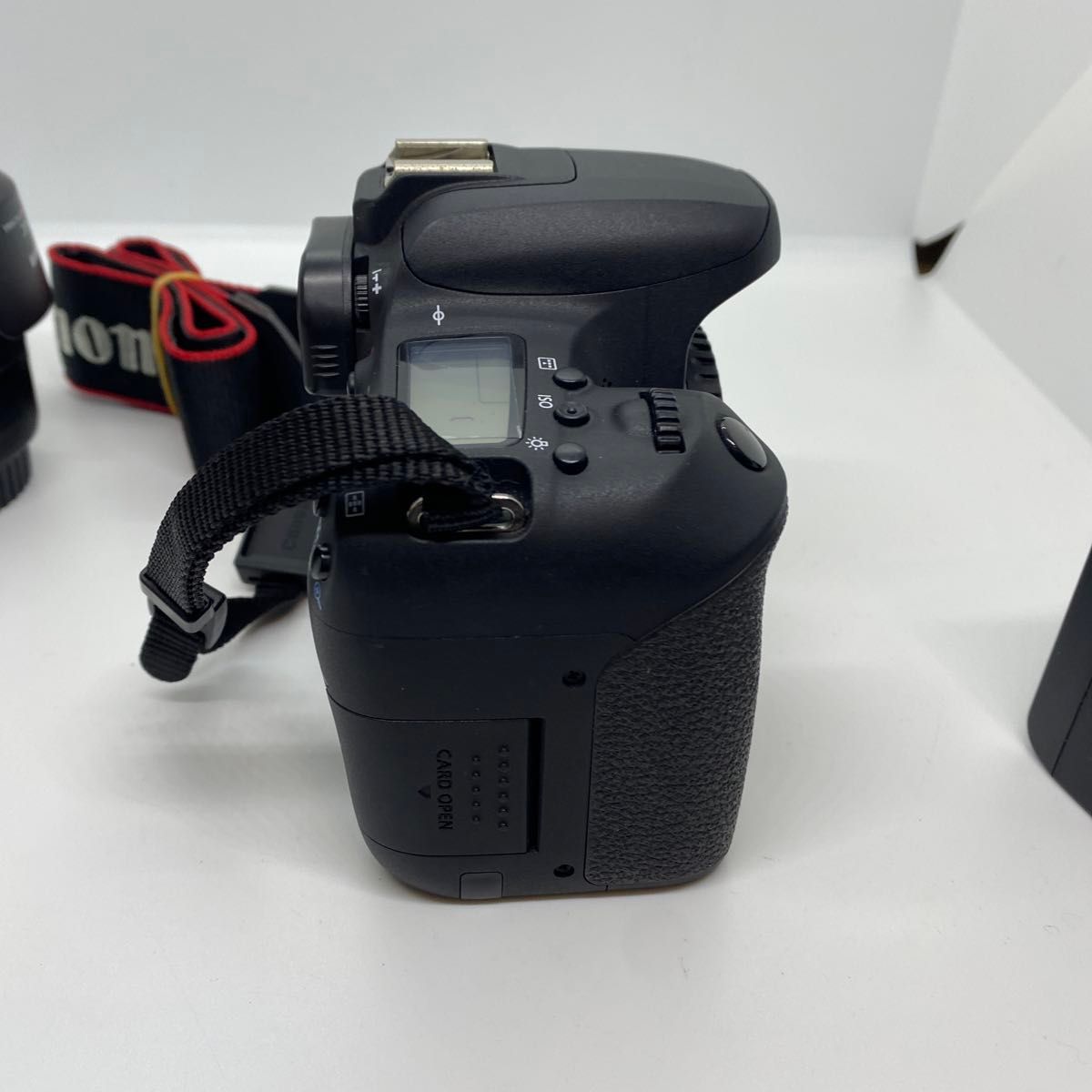 EOS 9000D  デジタル一眼レフカメラ キャノン EF-S18-55mm CANON