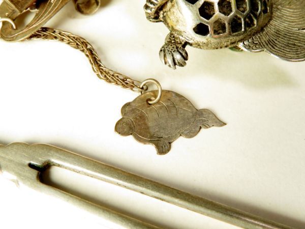 [7086] kimono small articles ( Meiji * Taisho * Showa era ) silver skill turtle engraving ornamental hairpin ( the first goods * purchase goods )
