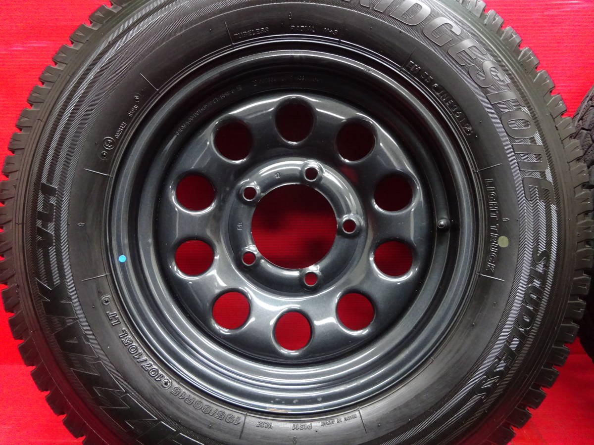 スズキ ジムニーシエラ純正15インチホイール 4本 5.5J 5H 139.7 BS BLIZZAK VL1 195/80R15 107/105L LT スタッドレスタイヤ SUZUKI JIMNY_画像4