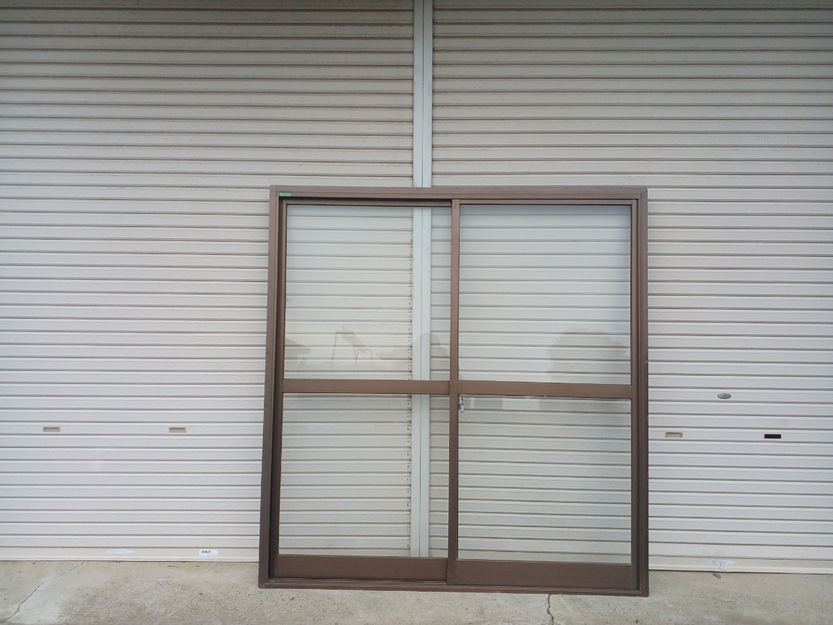 G23枠サイズ：縦1837ｍｍ 横1745ｍｍYKKアルミサッシ枠付き/掃き出し窓2枚 クリアガラス ブロンズ