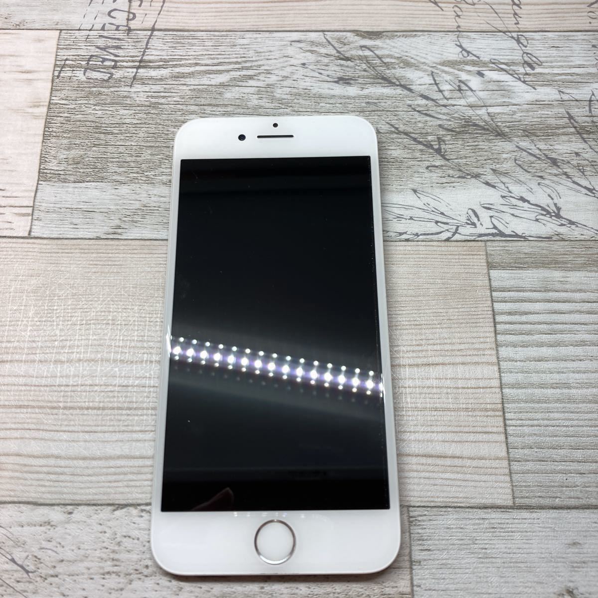 iPhone8 iPhoneSE 第2世代　シルバー　ゴールド　SIMフリー Apple ディスプレイ　近接センサー　ディスプレイ　カメラ_画像1
