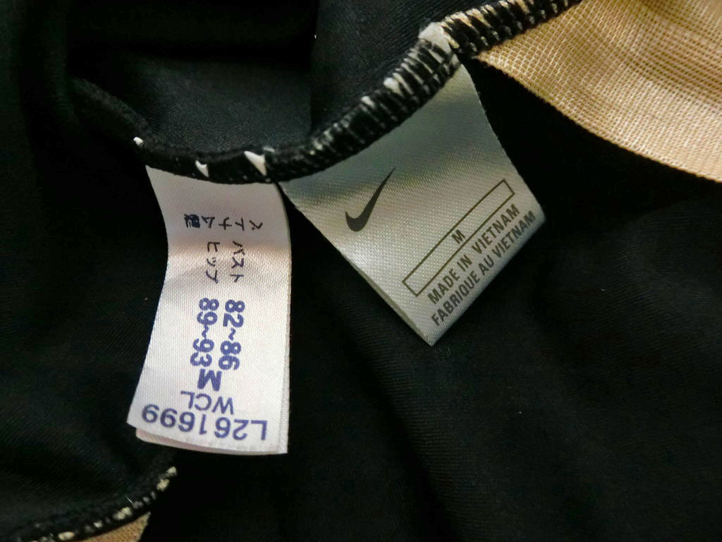 中古品☆NIKEナイキ♪ツルツルトレーニングフィットネス水着Mサイズ　水着＆レオタード３着同梱可　出品商品１０点落札送料無料_画像10