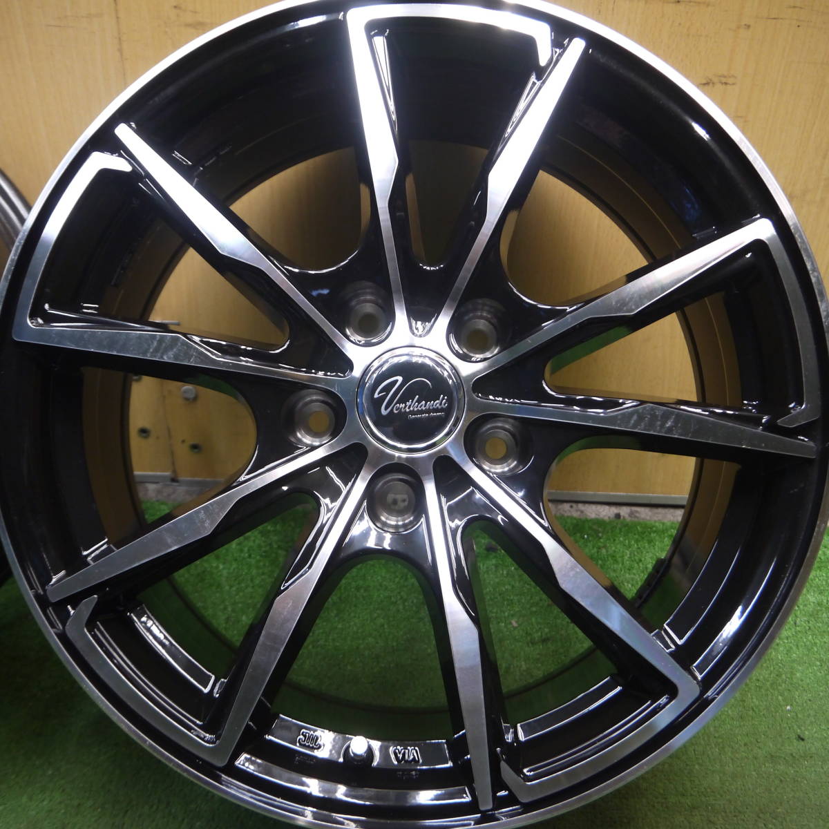 *送料無料*キレイ★Verthandi PW-S10 ホイール 17インチ 17×7J PCD114.3/5H ヴェルザンディ ヴェルサンディ★4012602Hホ_画像3