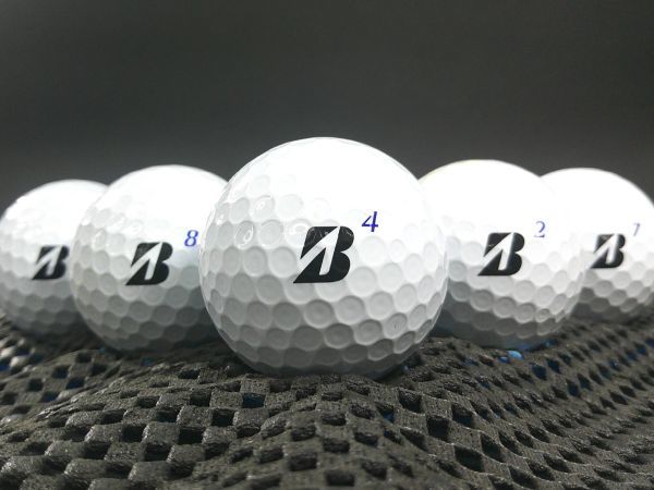 [A0H-03C] BRIDGESTONE TOUR B XS 2022年モデル ホワイト 30球 ブリヂストン ロストボール_画像1