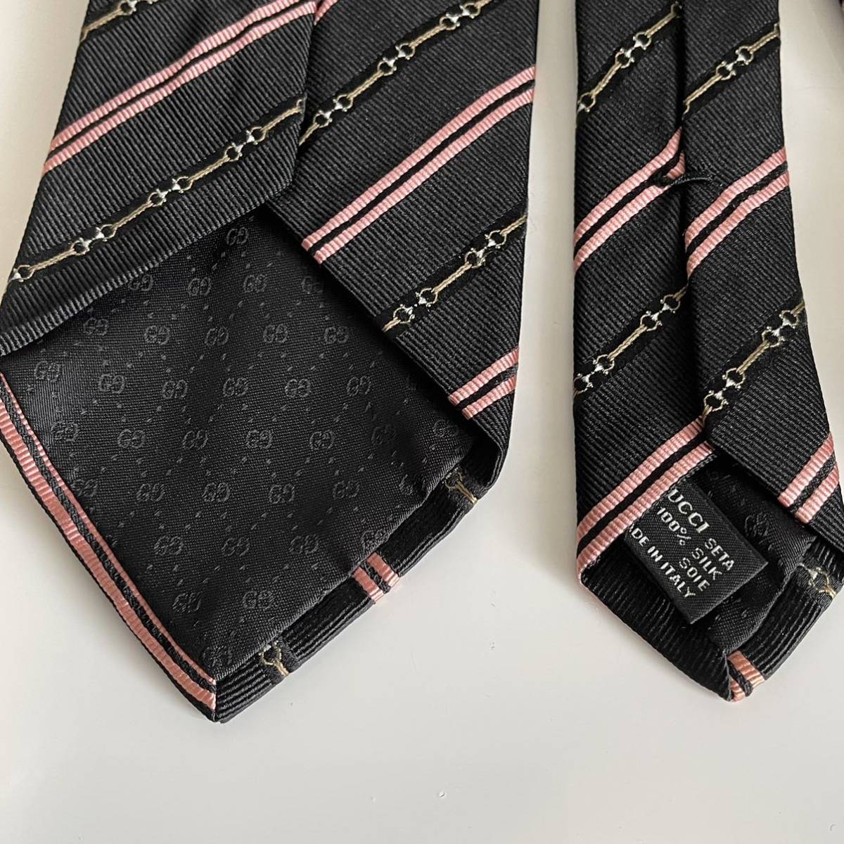 グッチ（GUCCI） 黒ホースビットストライプネクタイ_画像9