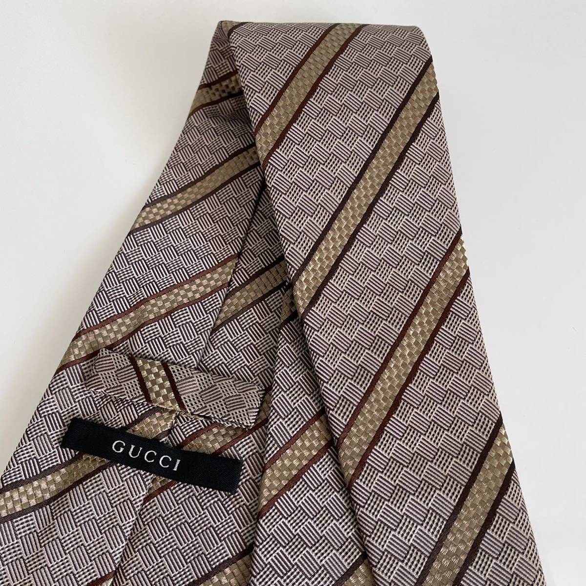  Gucci (GUCCI) gray tea knitting stripe necktie 