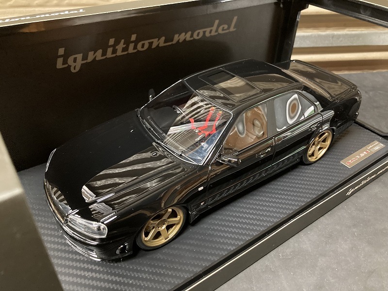 1/18 ignition model イグニッションモデル ニッサン スカイライン 25GT ターボ(ER34) ブラック IG1579の画像3