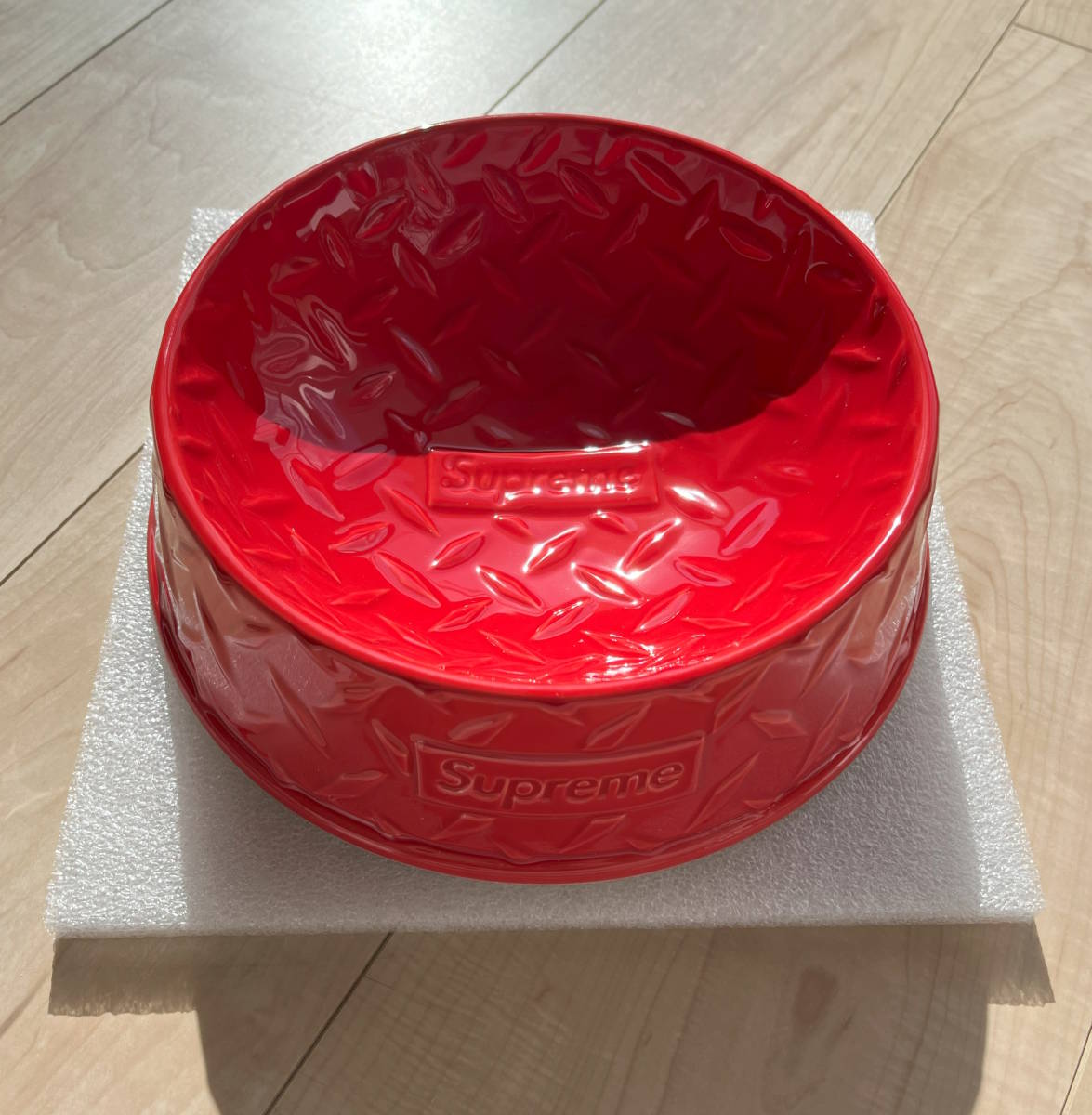 ☆未使用品☆23ss Supreme Diamond Plate Dog Bowl Red☆シュプリーム ダイヤモンド プレイト ドック ボウル レッド☆_画像1