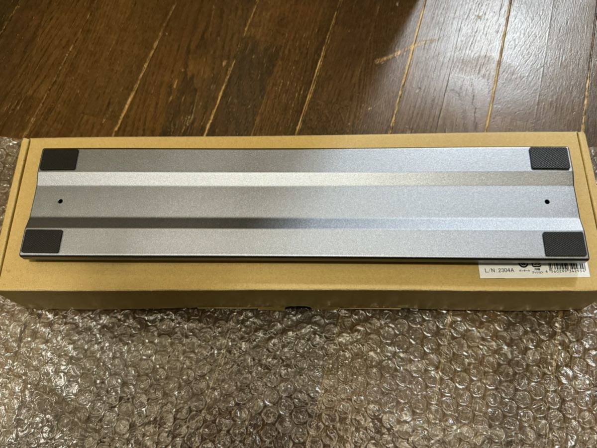 REALFORCE リアルフォース 東プレ アルミリストレスト テンキーレスサイズ M070201 ダークシルバー R3 R3S R2 対応 ヌバック レザーレット_画像3