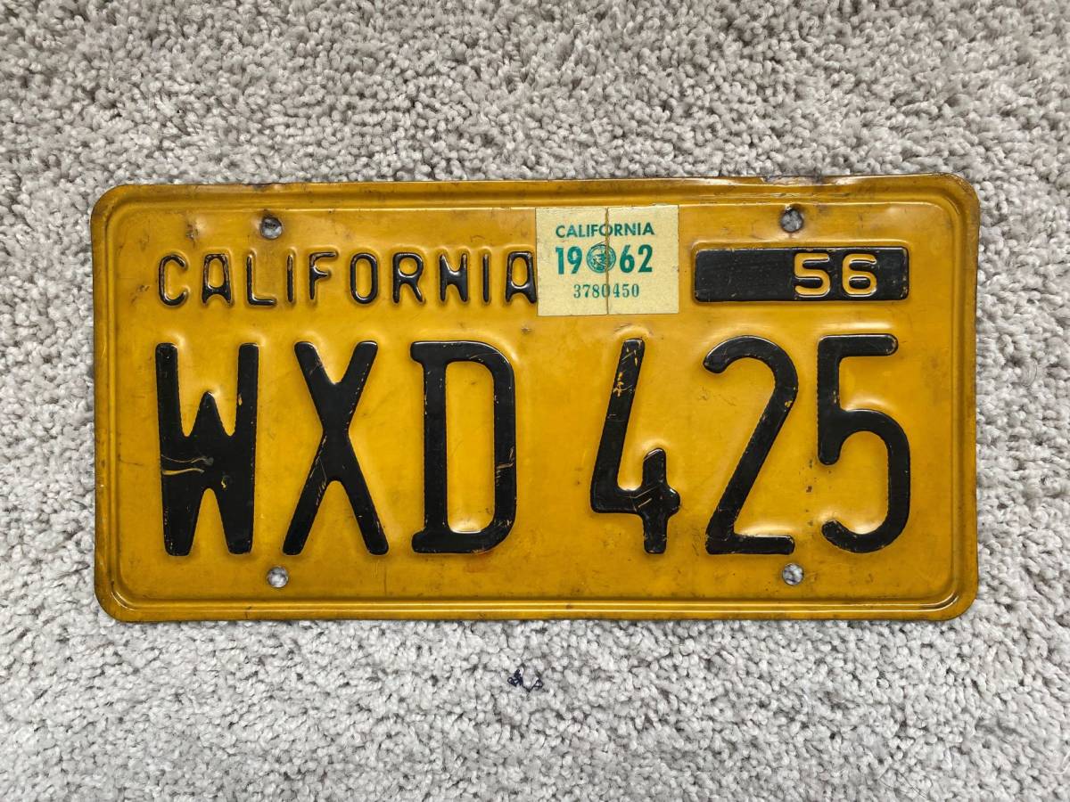 アメリカ　カリフォルニア州 発行 Californian 自動車用　ナンバープレート ★黄色56年★ (WXD 425)_画像1
