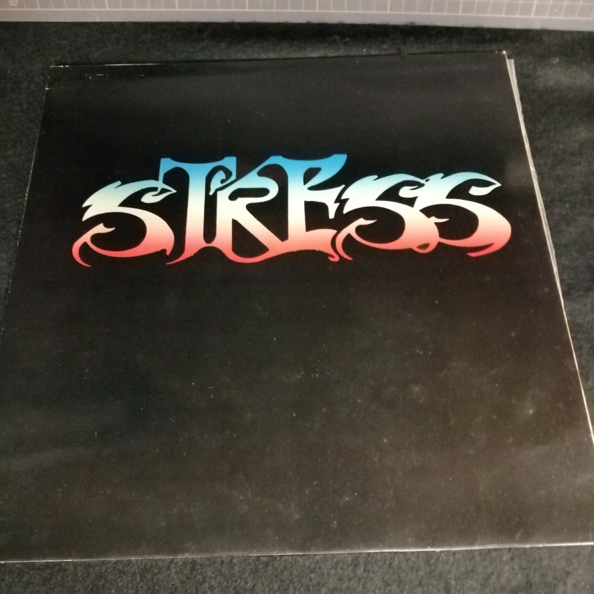 D01 中古LP 中古レコード STRESS stress IRAE 004 ブラジル スピードメタル の画像1