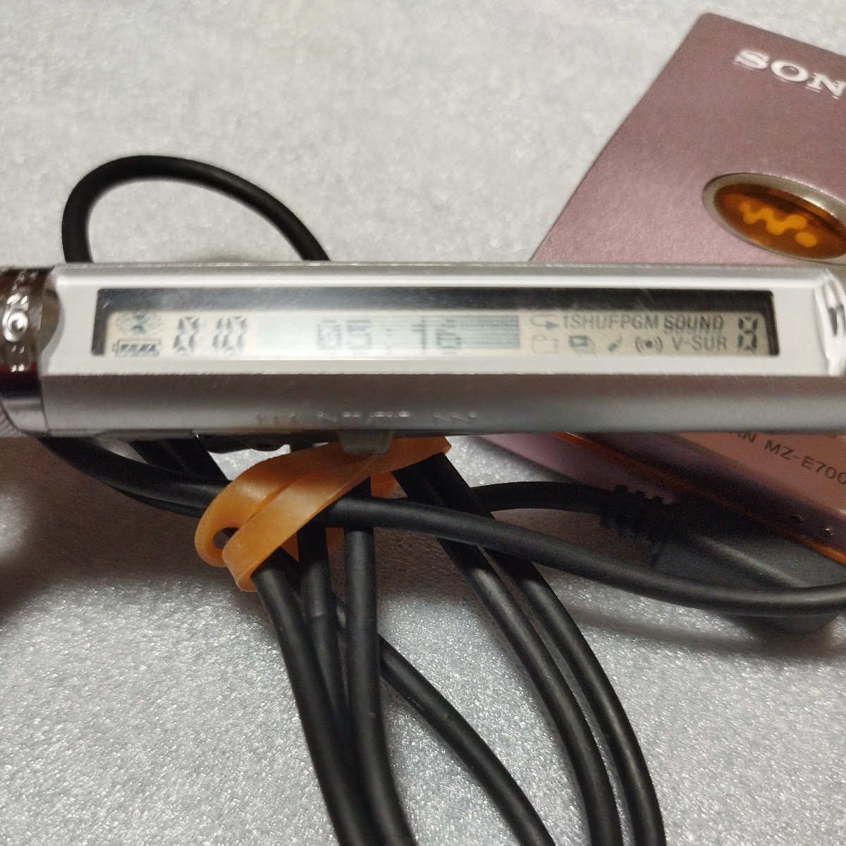 【動作品】 SONY ソニー ポータブル MDウォークマン WALKMAN リモコンRM-MC32EL_画像3