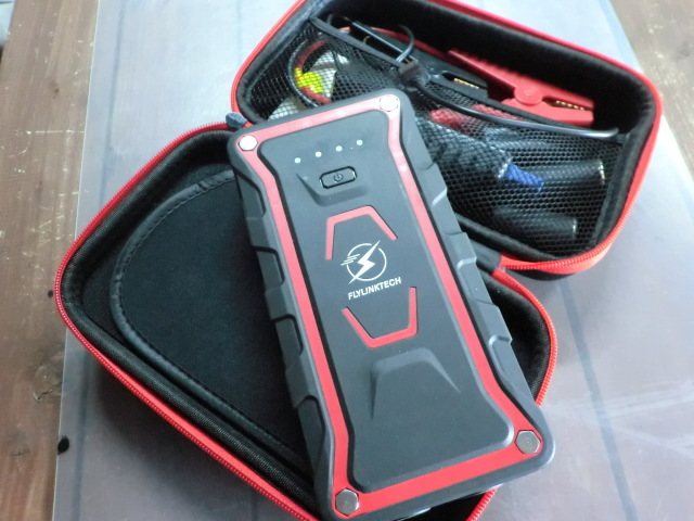 総額5,000円～Flylinktech ジャンプスターター22000mAh 大容量 2000Aピーク電流 12V車用バッテリーあがり対応 モバイルバッテリー機能_画像1