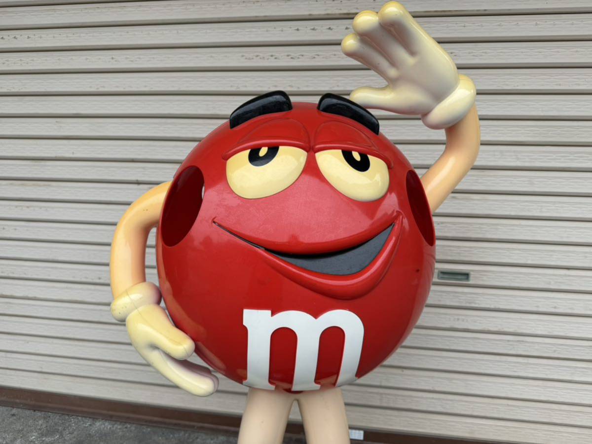 m&m\'s M and M z display ornament red store furniture figure red 