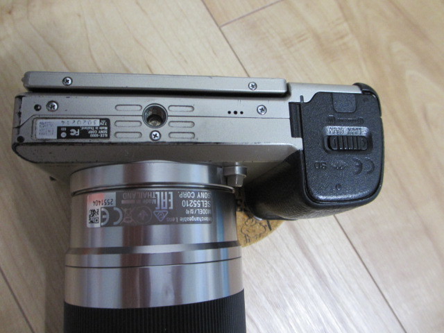 SONY ソニー α6000 ILCE-6000 ボディ [シルバー] 望遠レンズ E 55-210mm F4.5-6.3 OSS SEL55210_画像5