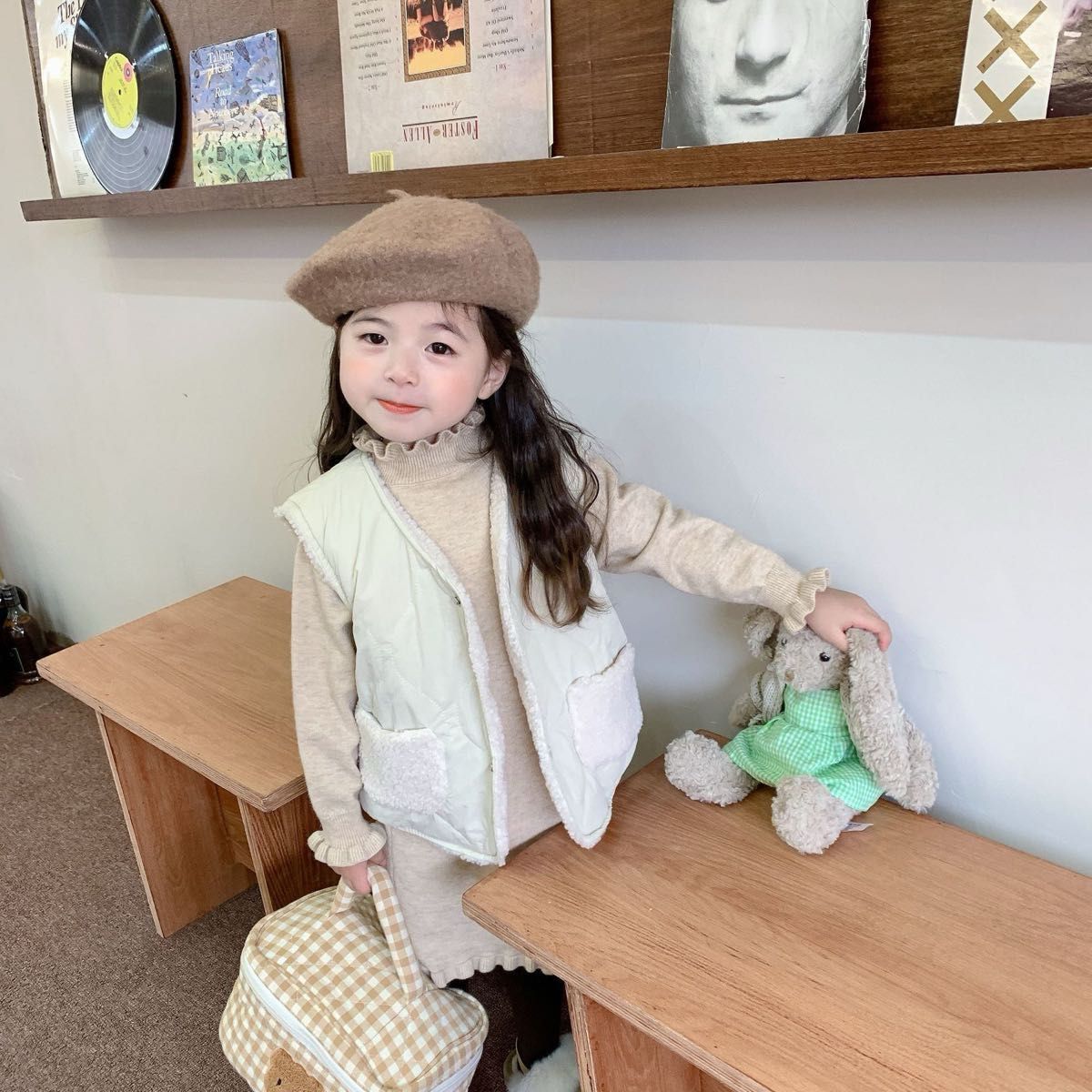 80㎝ベージュ女の子ニットワンピースニットセーター　フリル襟袖韓国子供服、海外子供服