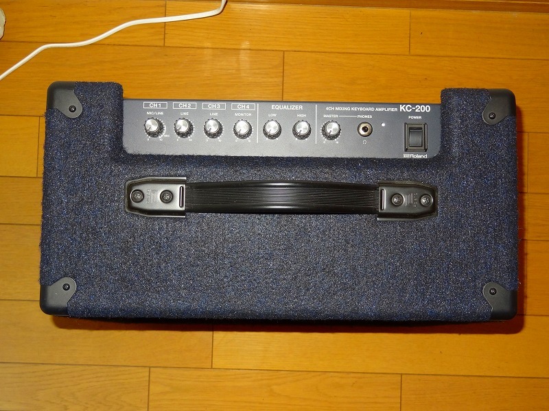 Ｒｏｌａｎｄ　キーボードアンプ　ＫＣ－２００　動作ＯＫ　付属品一式付　美品_画像3