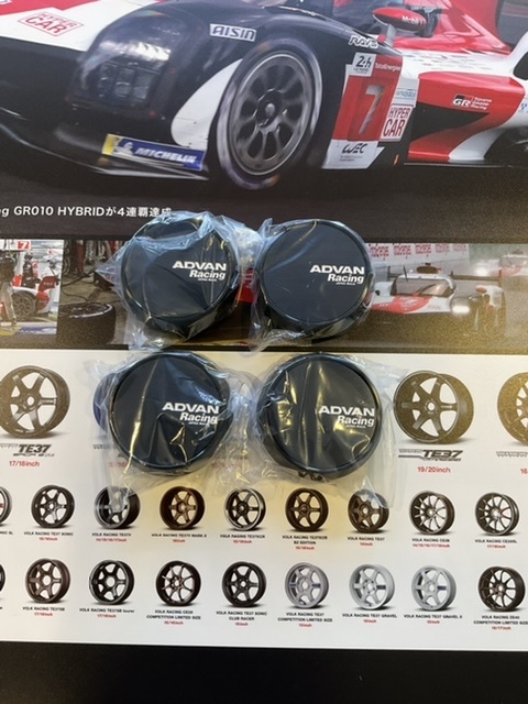 【メーカー取り寄せ】ADVAN Racing センターキャップ MIDDLE ブラック 直径:73ミリ 4個セット_画像2