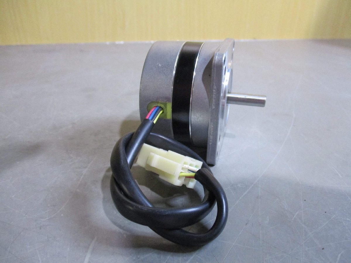 中古 ORIENTAL MOTOR STEPPING MOTOR 2-PHASE PH264-01 (KAXR51027C235)_画像3