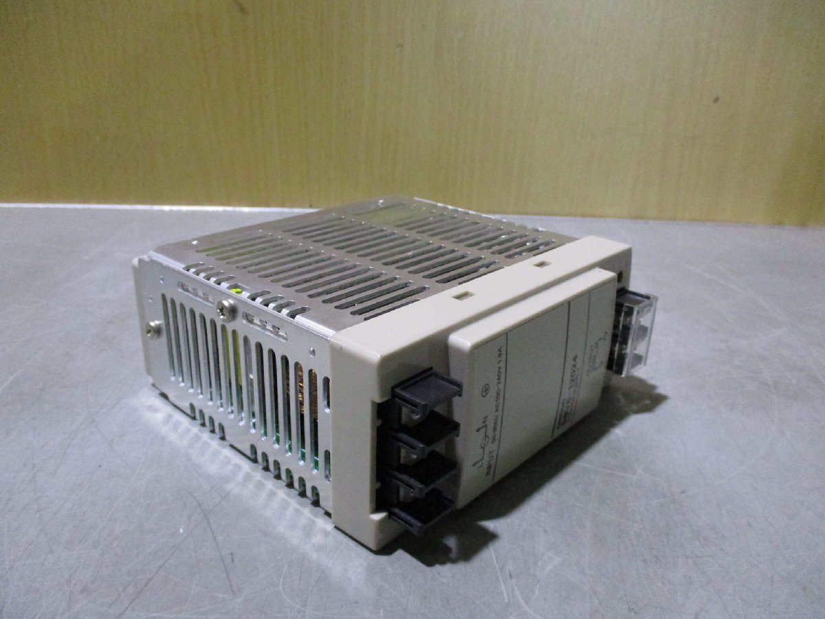 中古 OMRON スイッチングパワーサプライ S8VS-12024/ED2 (JBQR51125B056)_画像2