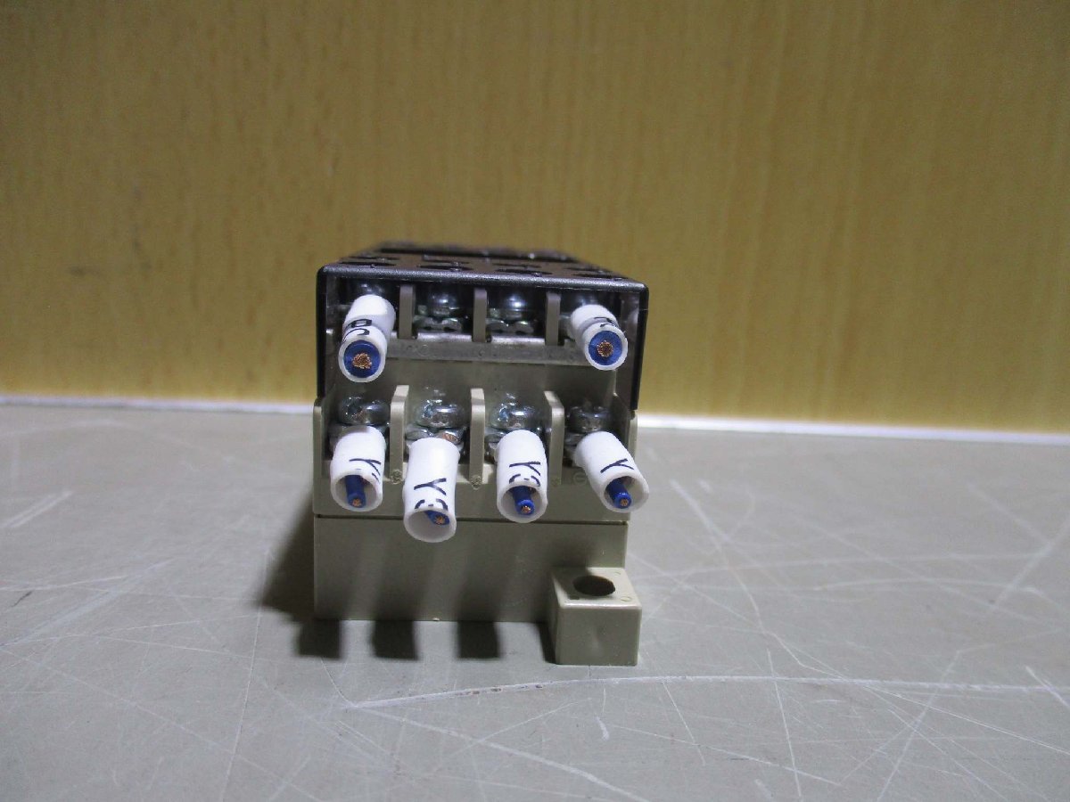 中古 OMRON TERMINAL RELAY G6D-F4B ターミナルリレー 16個 (R50911BEF052)_画像4