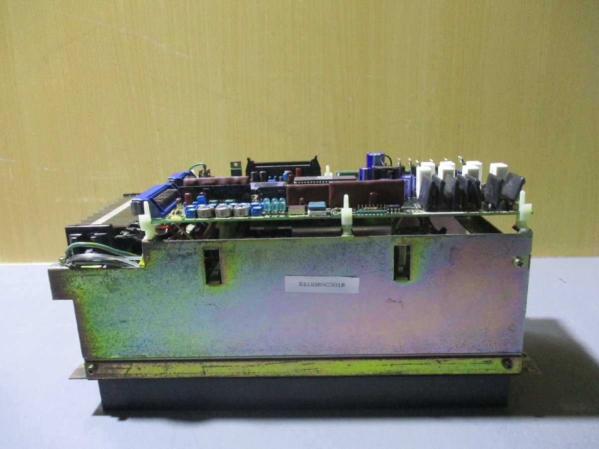 中古 YASKAWA CACR-SR サーボアンプ(R51226NCD018)