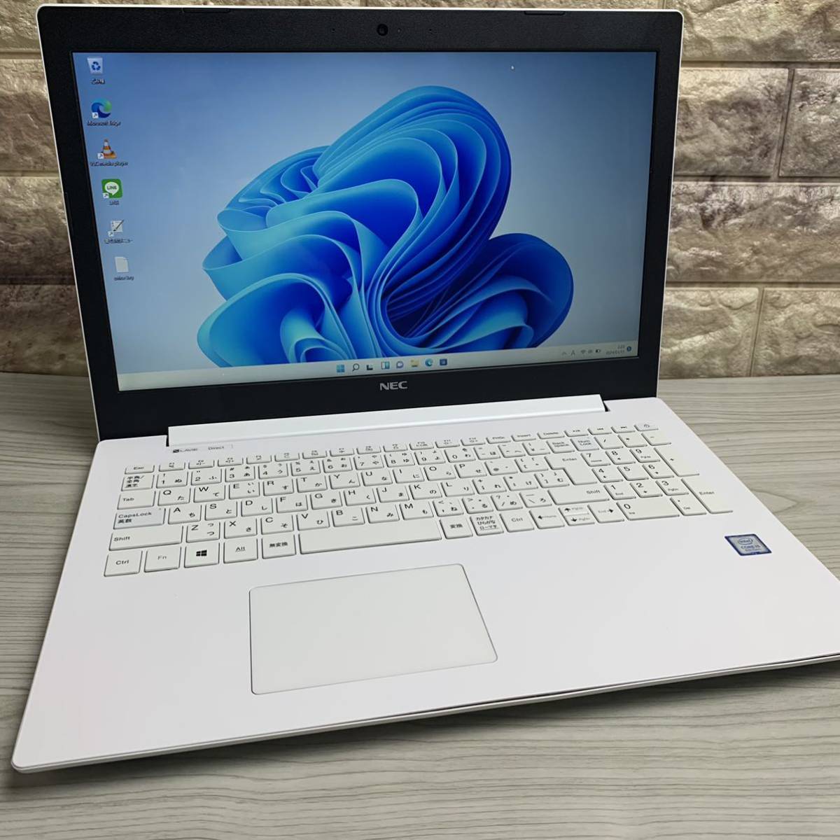 Full HD 第8世代 Core i5-8250U 新品SSD512GB NEC LAVIE GN164JDAF メモリ8GB カメラ WIN11 office2019_画像2