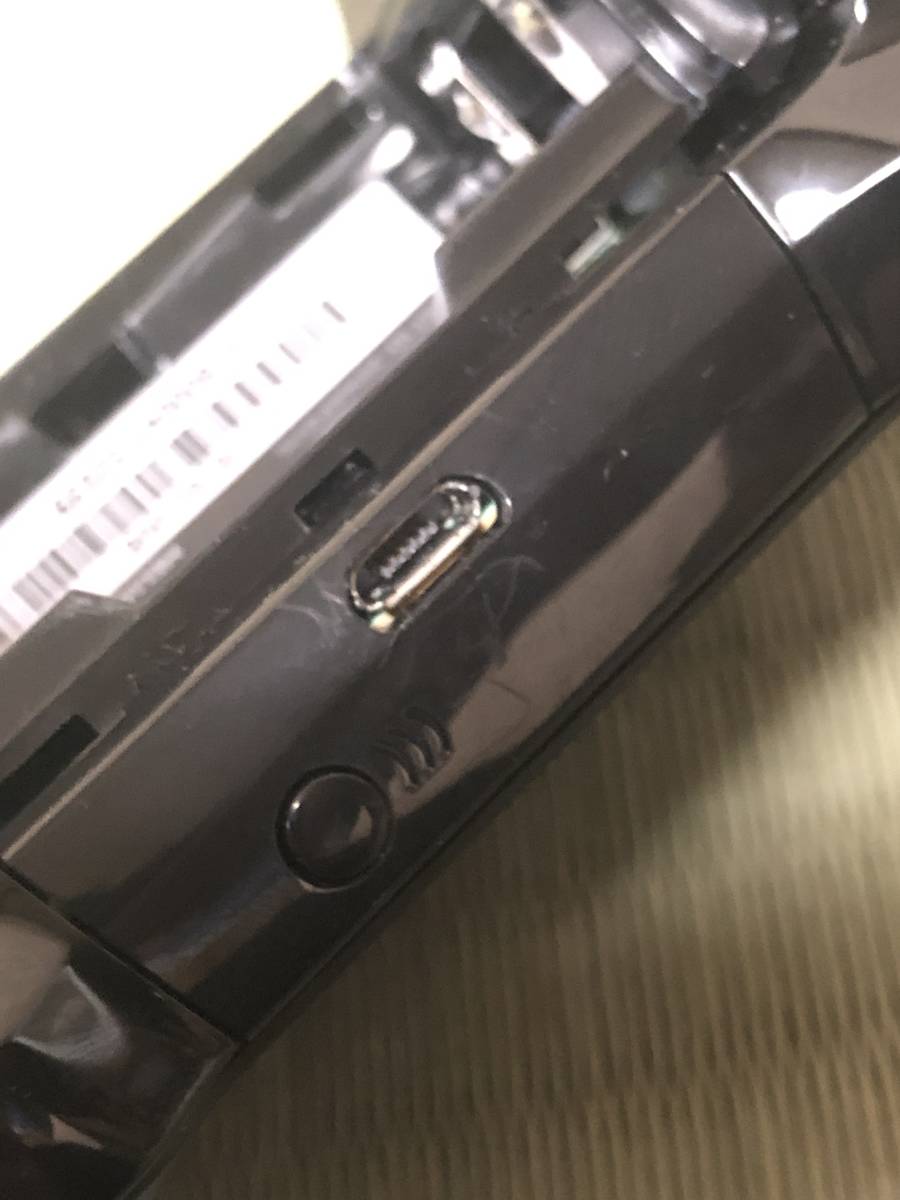 【ジャンク品】 Microsoft xbox One 純正コントローラー MODEL：1708《使用感有り/有線接続のみ》【部品取り/修理できる方どうぞ/同梱OK】_画像6