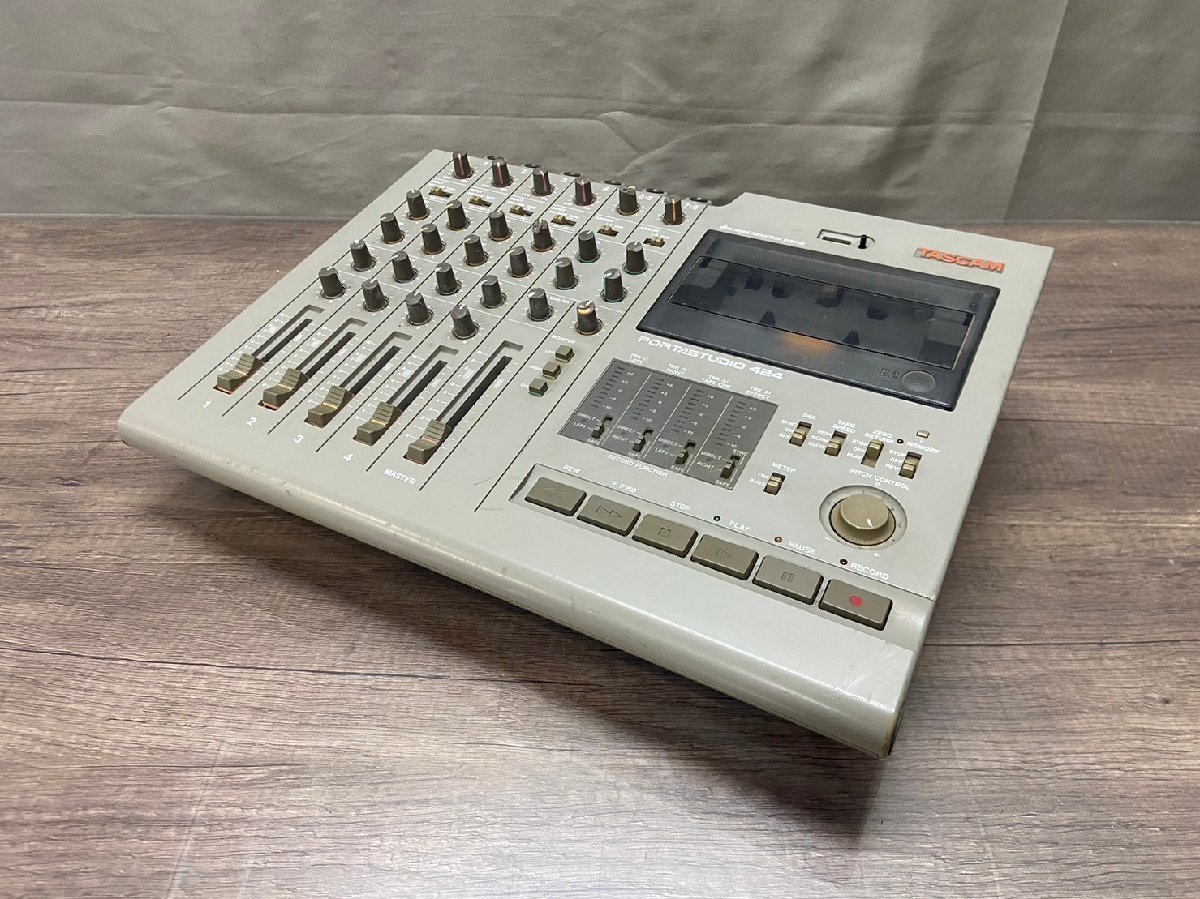 △9227　ジャンク品　器材　マルチトラックレコーダー　TASCAM 424　タスカム_画像1