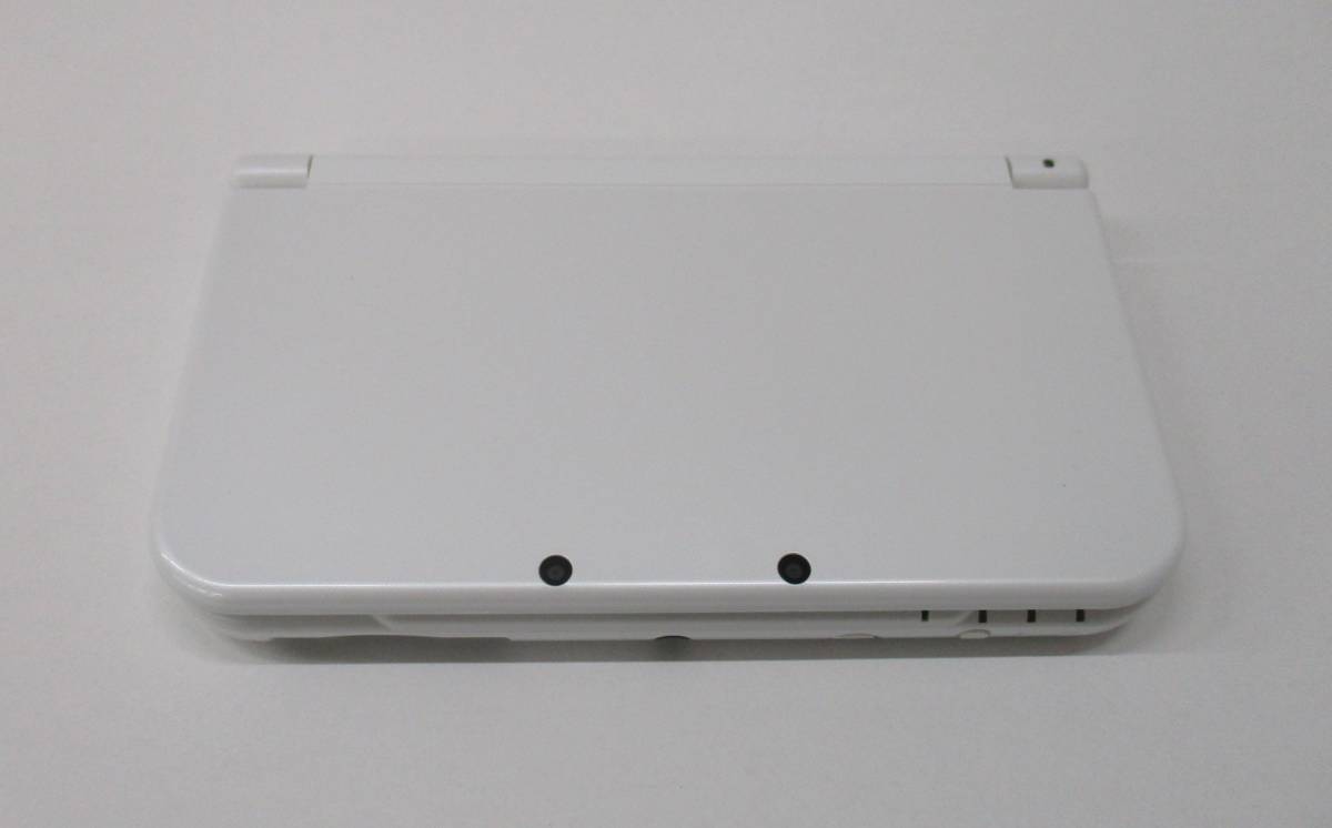 G0111-7A/ 動作OK new NINTENDO 3DSLL ニンテンドー RED-001 本体 ホワイト_画像3