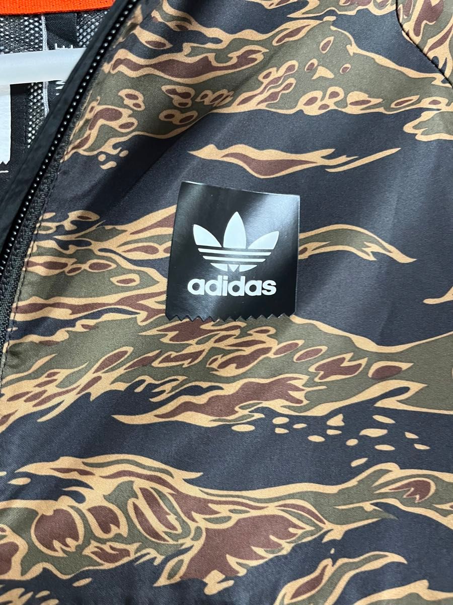 adidas ナイロンパーカー　迷彩　