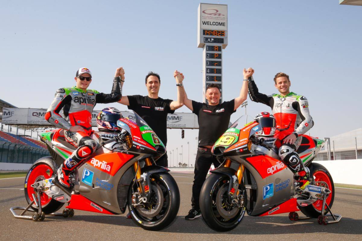 ★★★【Aprilia Racing】アプリリア Aprilia Racing Team Gresini スウェットジャケット【L】 