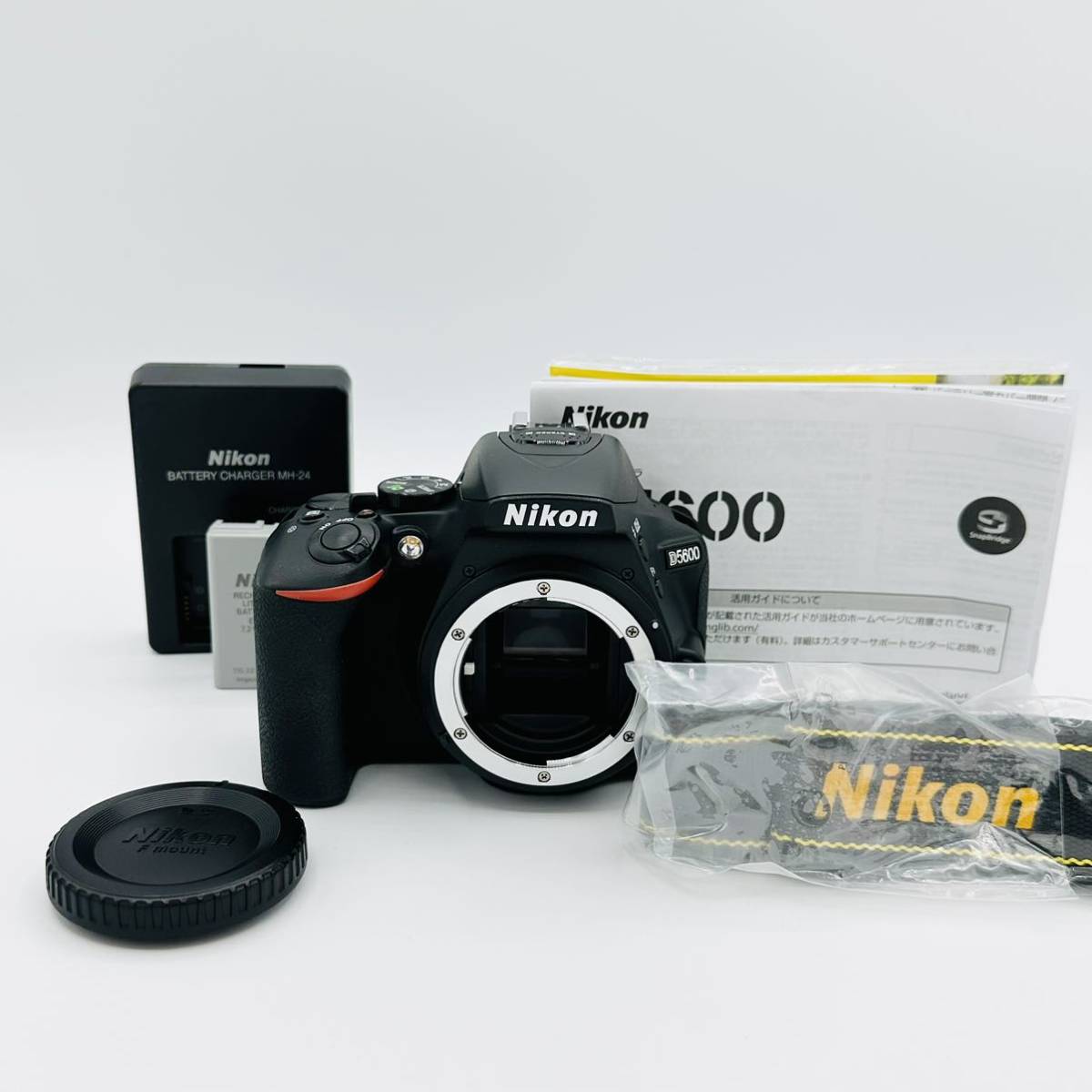 【ほぼ新　8421ショット】Nikon デジタル一眼レフカメラ D5600 ボディー ブラック D5600BK ニコン
