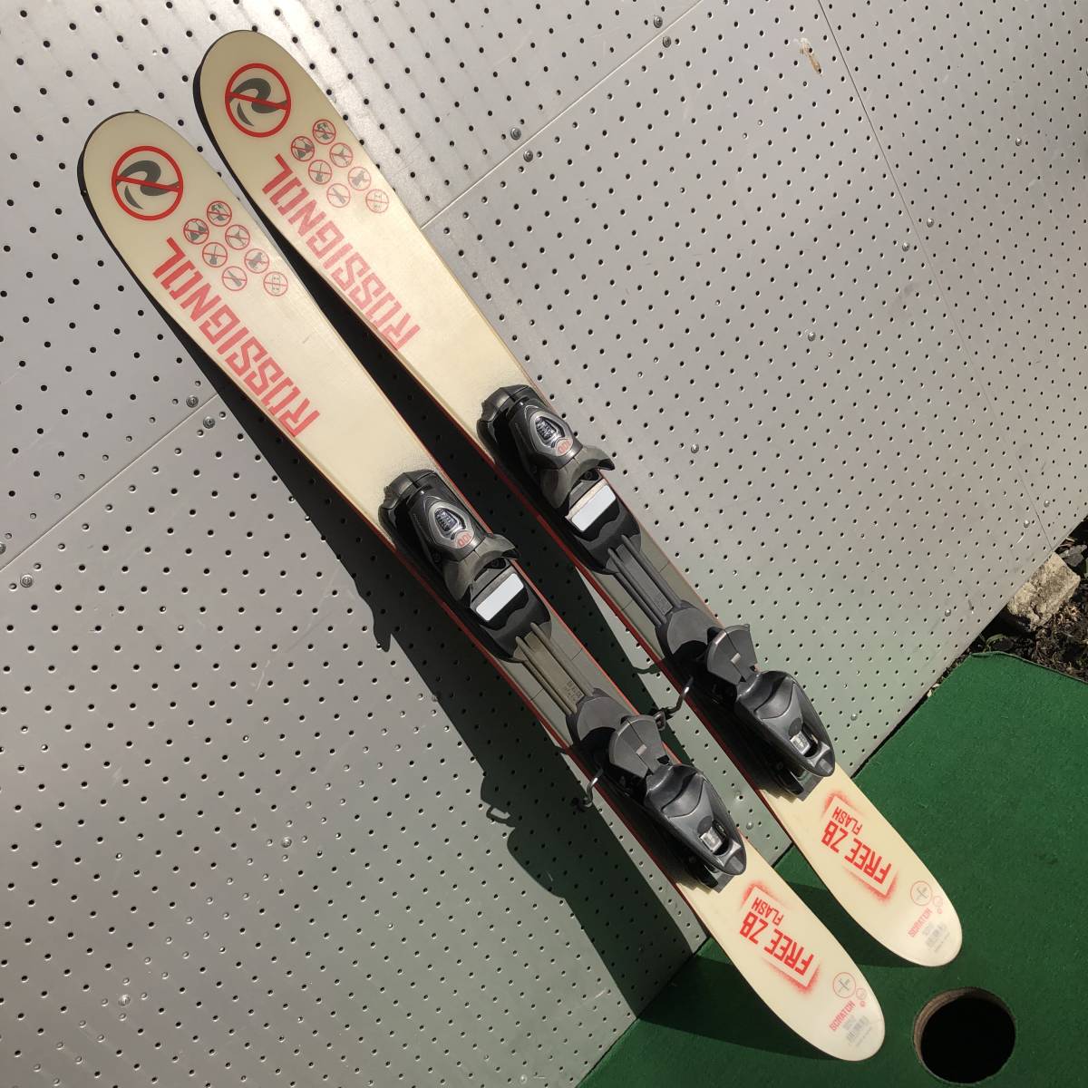 ロシニョール ショートスキー FREE ZB FLASH 118cm- ロシニョール ショートスキー FREE ZB FLASH 118cm-