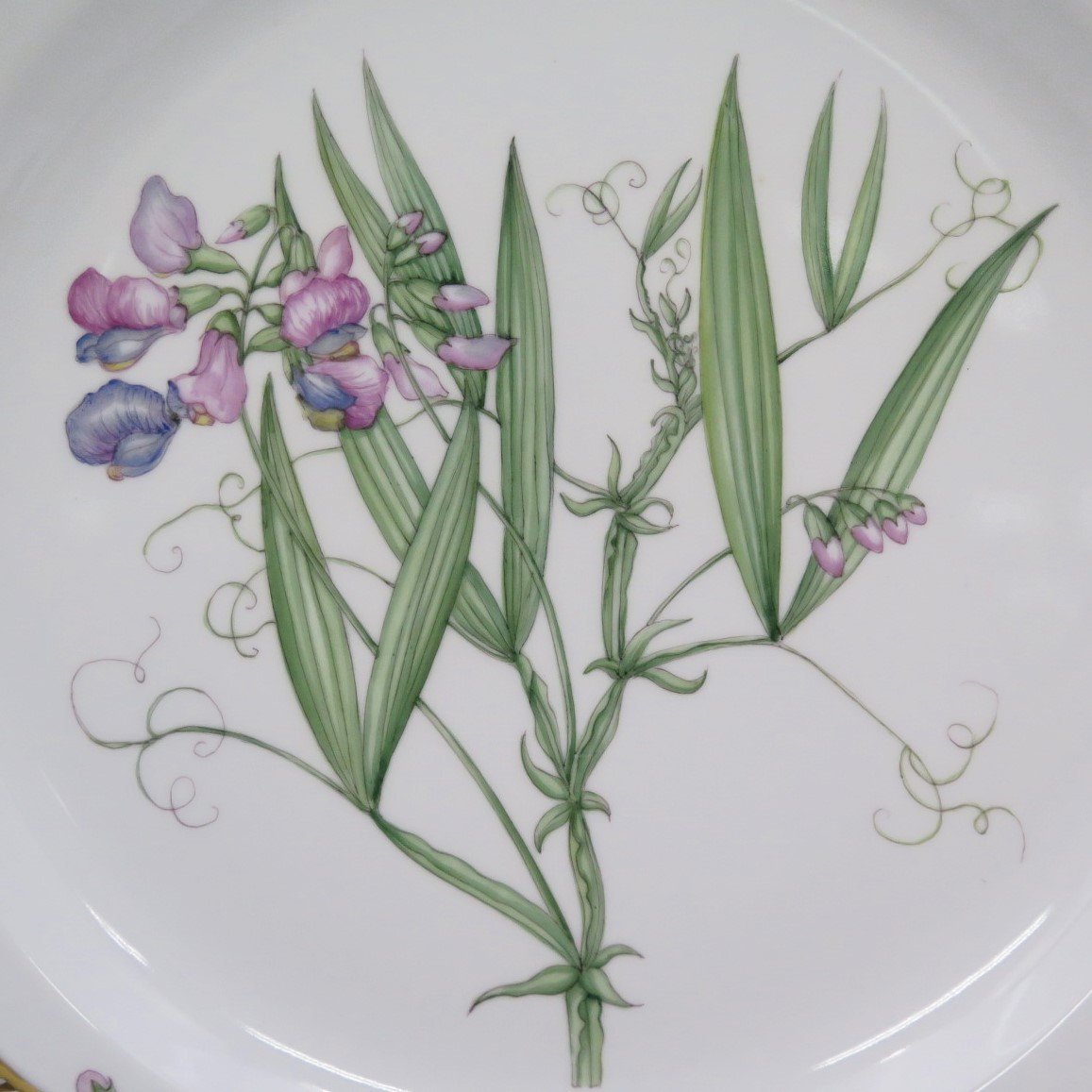 1円～ Royal Copenhagen ロイヤルコペンハーゲン フローラダニカ Lathyrus Sylvestris Oed 約27cm 透かしプレート y348-2247711【Y商品】_画像2