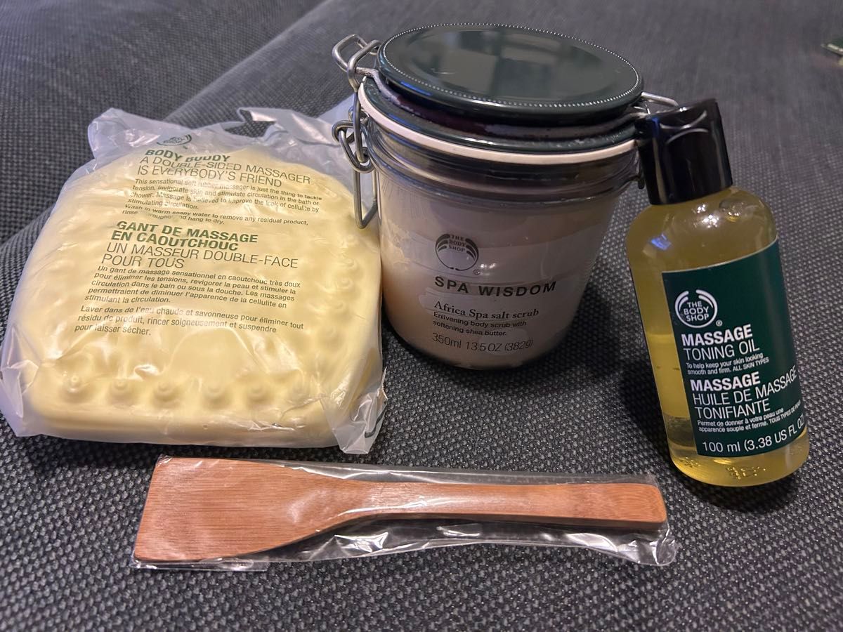 THE BODY SHOP 合計４点 スパウィズダム　ボディスクラブ　マッサージトーニングオイル　ボディバディ　ザボディショップ