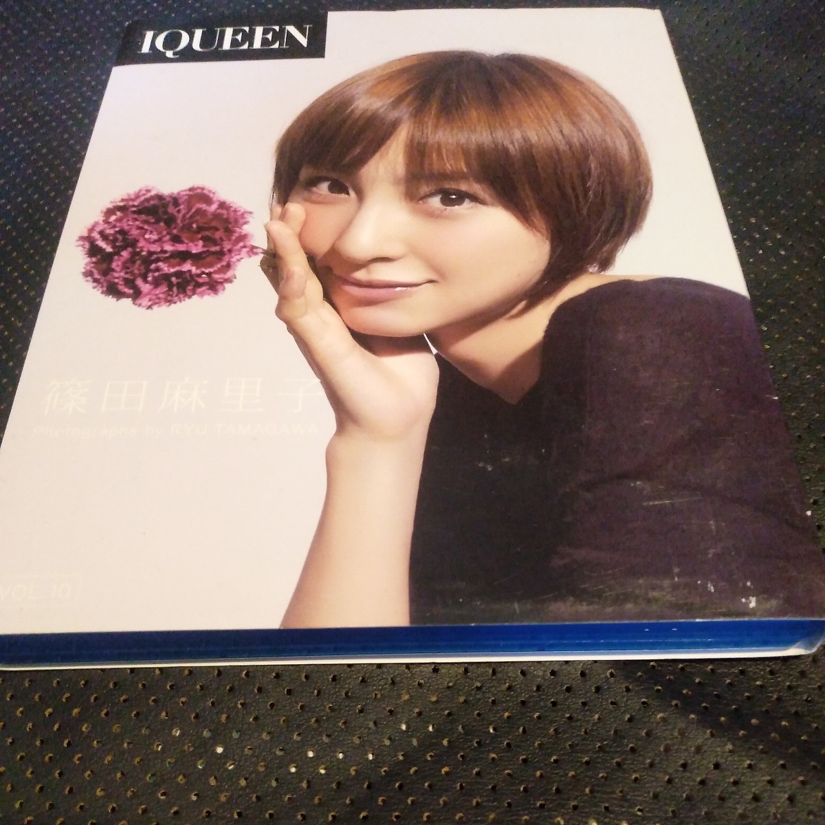 IQUEEN　Vol．10　篠田麻里子　“SECRET” Blu-ray_画像1