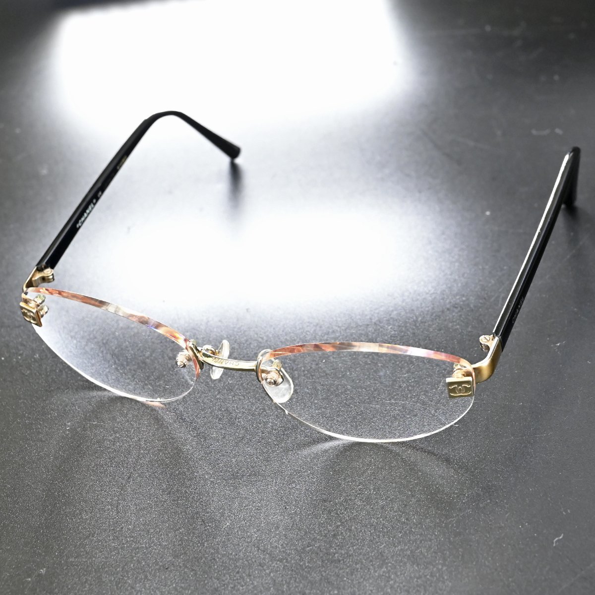 本物 超美品 シャネル K14ホワイトゴールド CCツーポイント フレーム 54□18 130 アイウェア 眼鏡 サングラス 老眼鏡 CHANEL_画像2