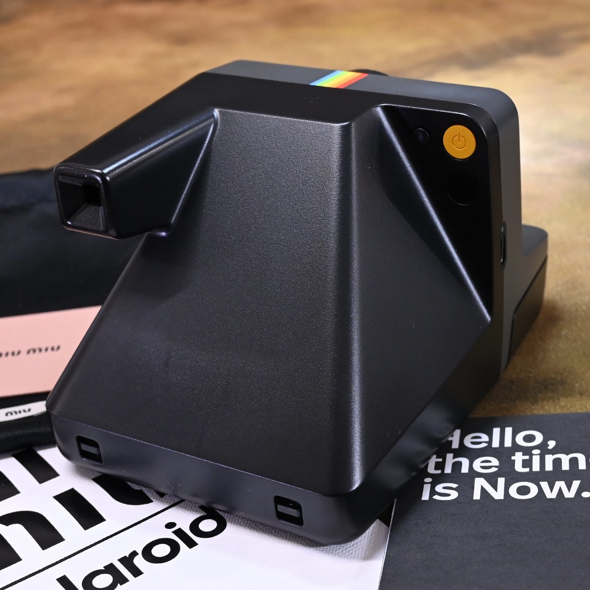 本物 新品 ミュウミュウ 完売 2023-24AW ポラロイドカメラ Polaroid X ファブリックショルダーストラップ付き 付属品満載 MIU MIU_画像3