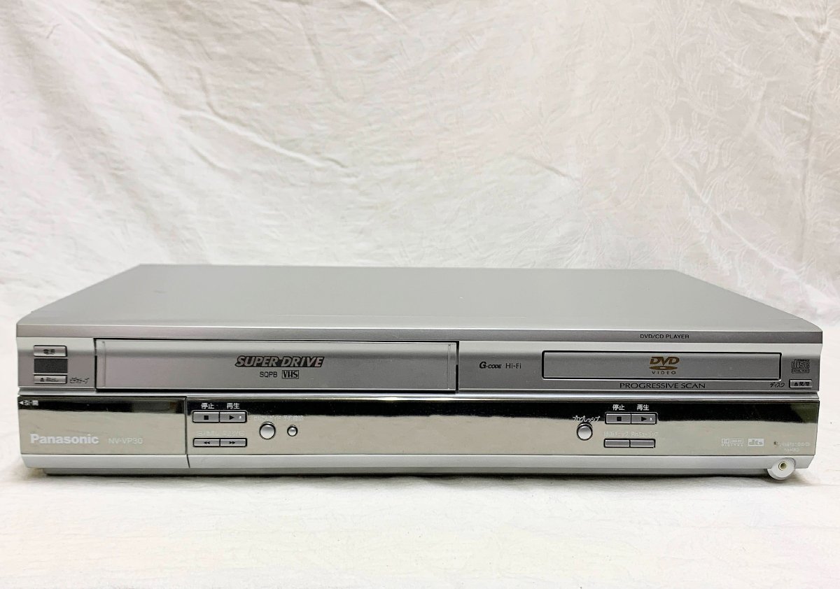 13342/Panasonic　NV-VP30 ビデオデッキ　DVDプレーヤー一体型 2003年製 現状品_画像1