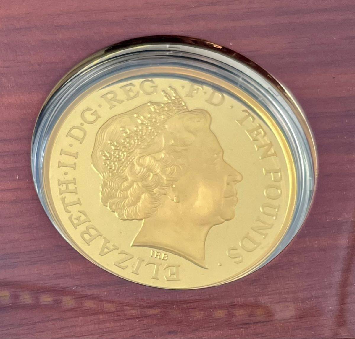 【金156g】 2013 イギリス ジョージ王子洗礼記念５ozプルーフ金貨 美品 エリザベス ウナとライオン ヴィクトリア銀貨コインではないの画像6