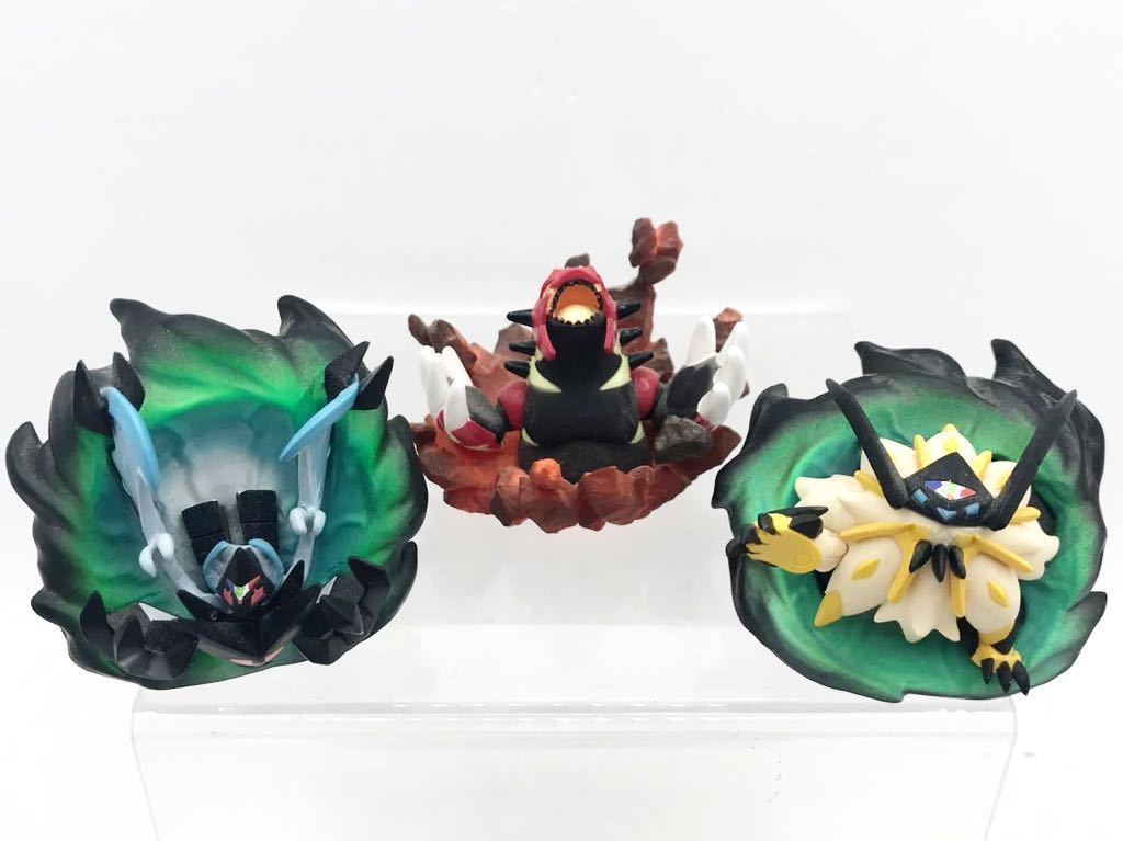 ポケットモンスター ウルトラムーン サン 予約特典 ネクロズマ あかつき たそがれ フィギュア　ポケセン限定　美品　ゲンシグラードン