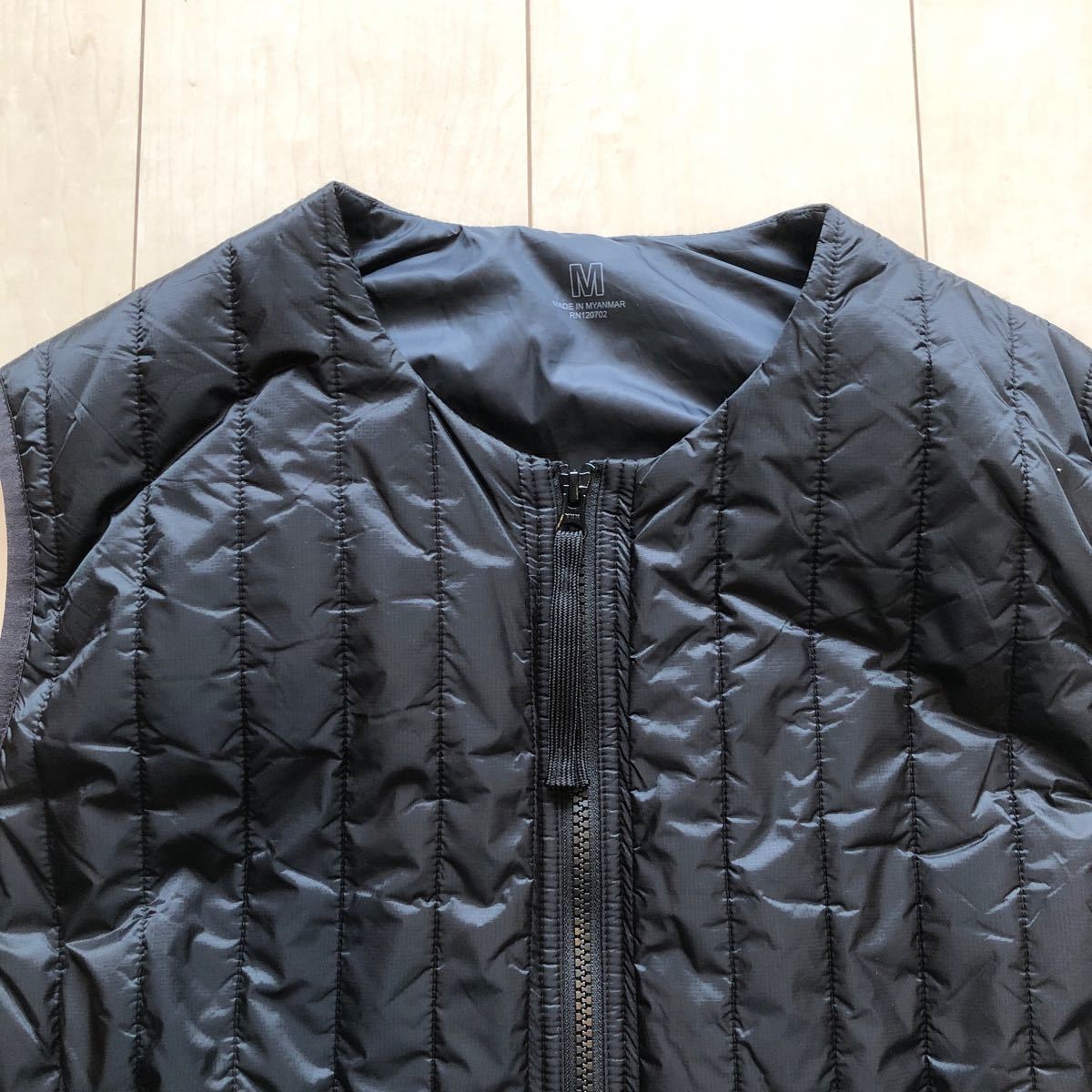 ムジラボ 23aw 撥水中わたベスト M 黒 muji labo 尾花大輔 ムジラボ 23aw 撥水中わたベスト M 黒 muji labo 尾花大輔