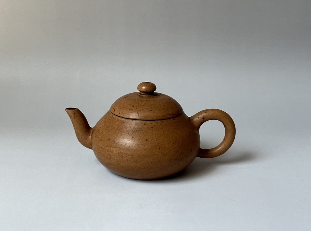 A000027 中国宜興 紫砂壺 急須 孟臣 茶壺 茶器 茶道具 在銘 時代物 中国美術 煎茶道具 容量：180cc_画像3