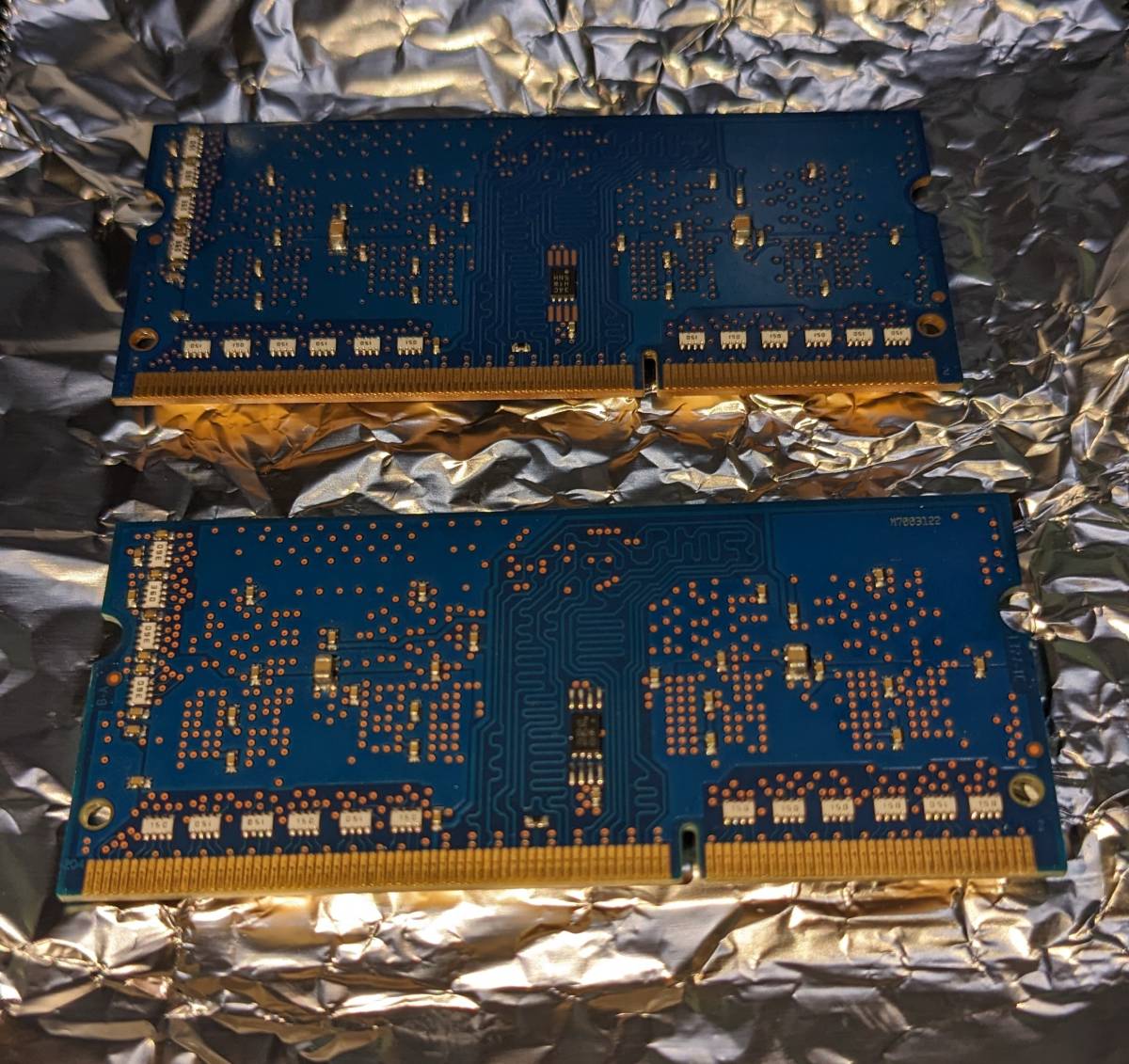 ノートパソコン用　メモリー　SKhynix　2GBｘ２個＝4GB　1Rx16 PC3L-12800S-11-12-C3　中古_画像2