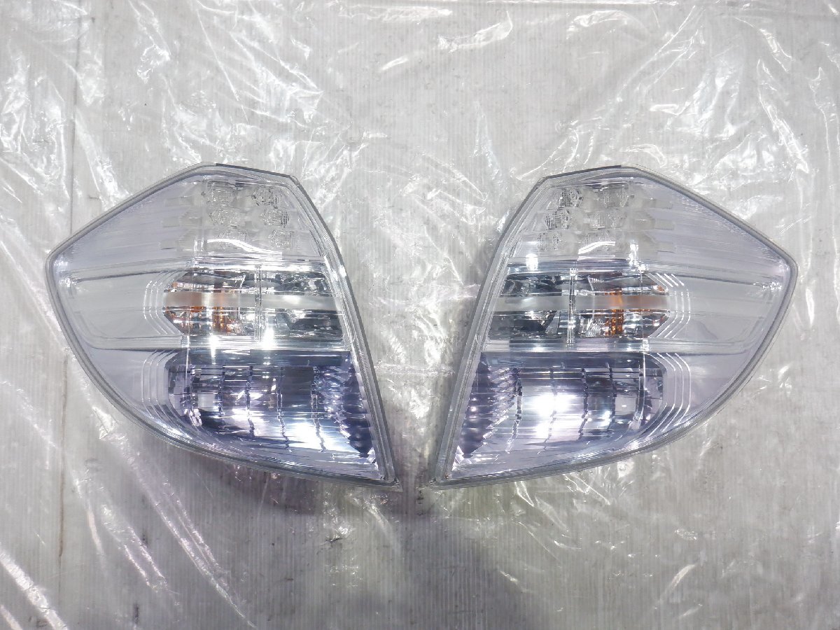 ☆H22 DAA‐GP1 フィット HV☆ HONDA ホンダ純正 LED テールランプ ライト 左右『STANLEY P9883』_画像1